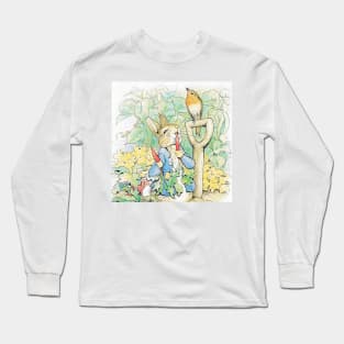 “Peter Rabbit Eats a Carrot” by Beatrix Potter Long Sleeve T-Shirt